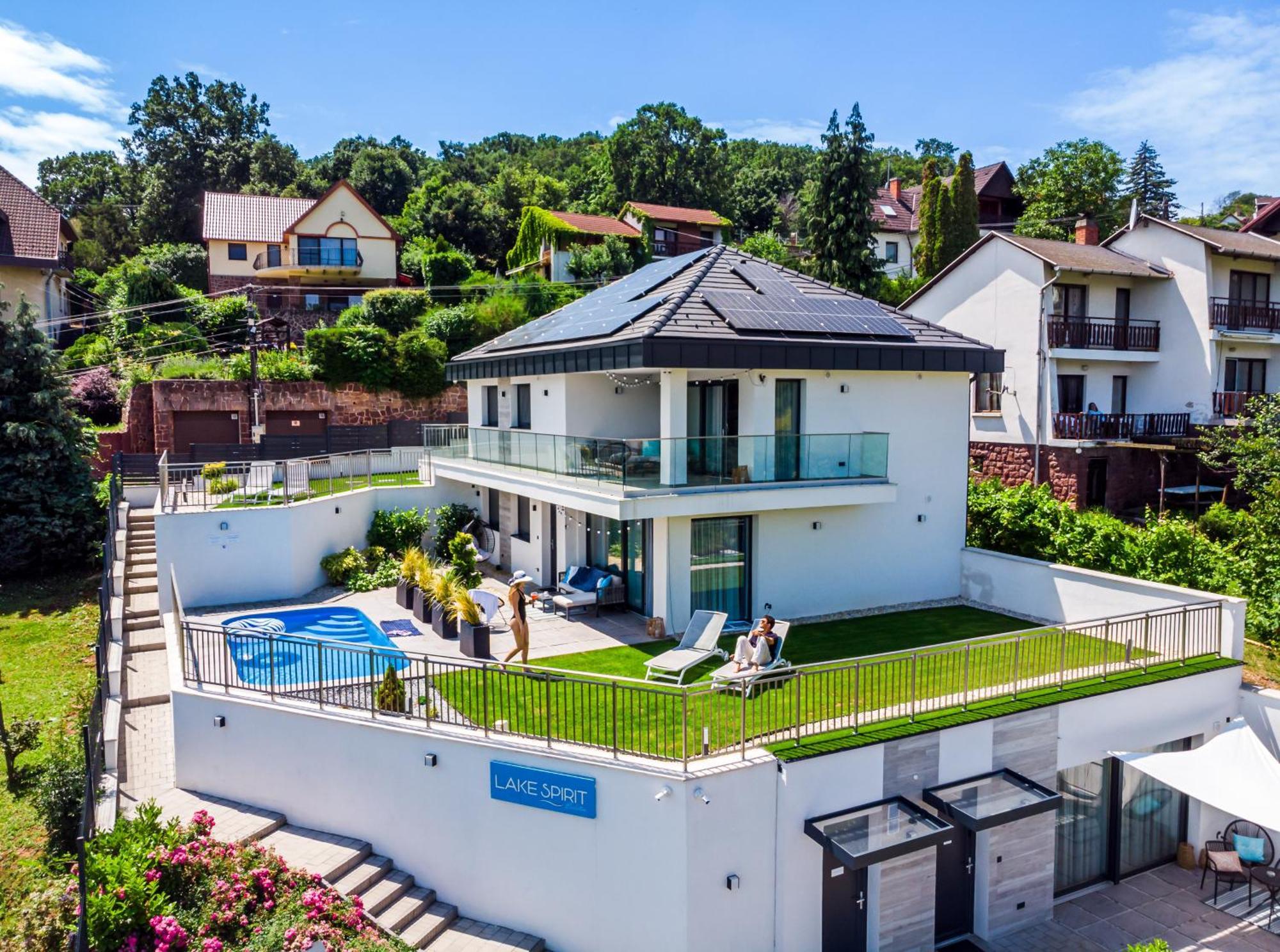 Lake Spirit Boutique Apartments Balatonalmadi Bagian luar foto