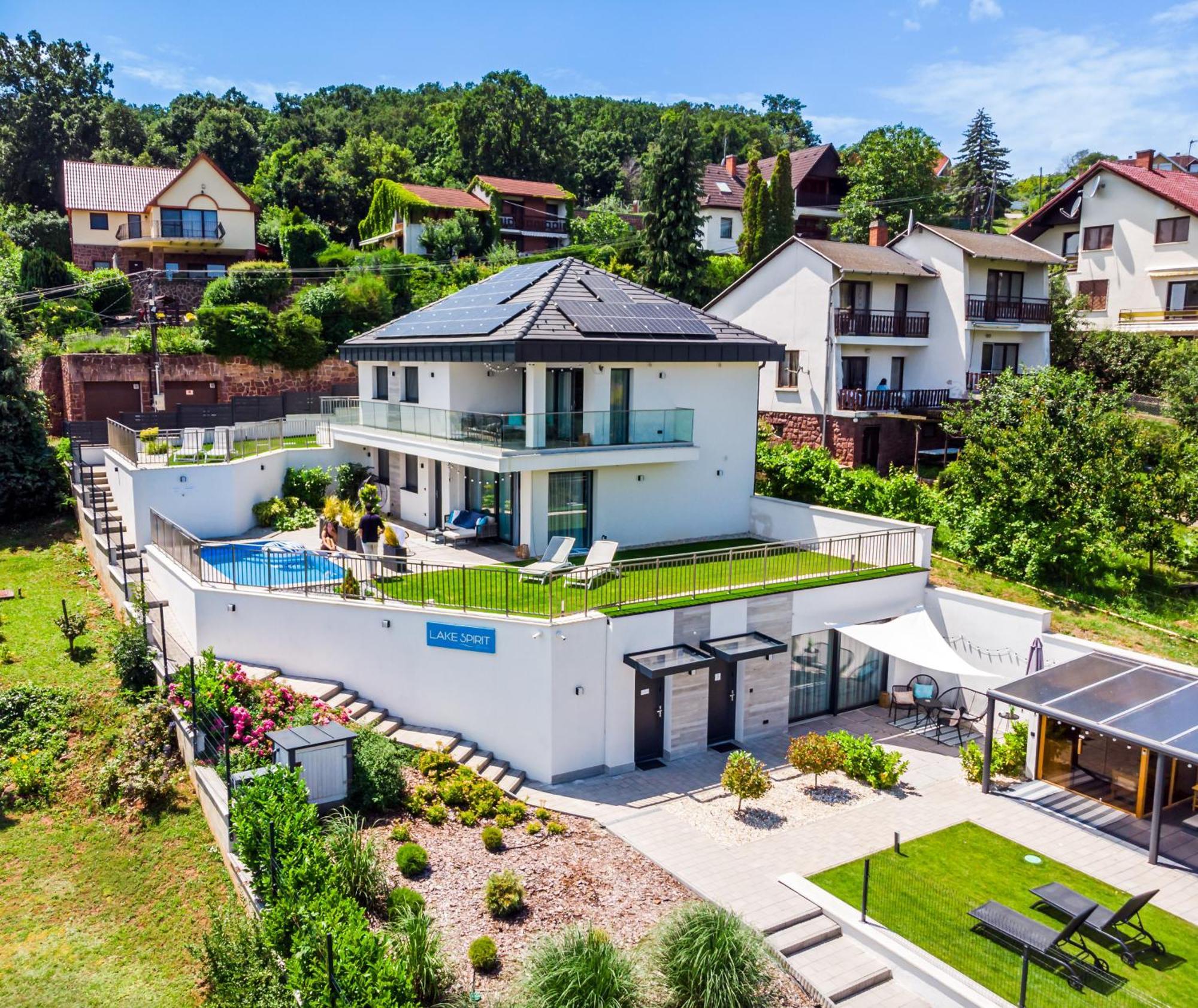 Lake Spirit Boutique Apartments Balatonalmadi Bagian luar foto